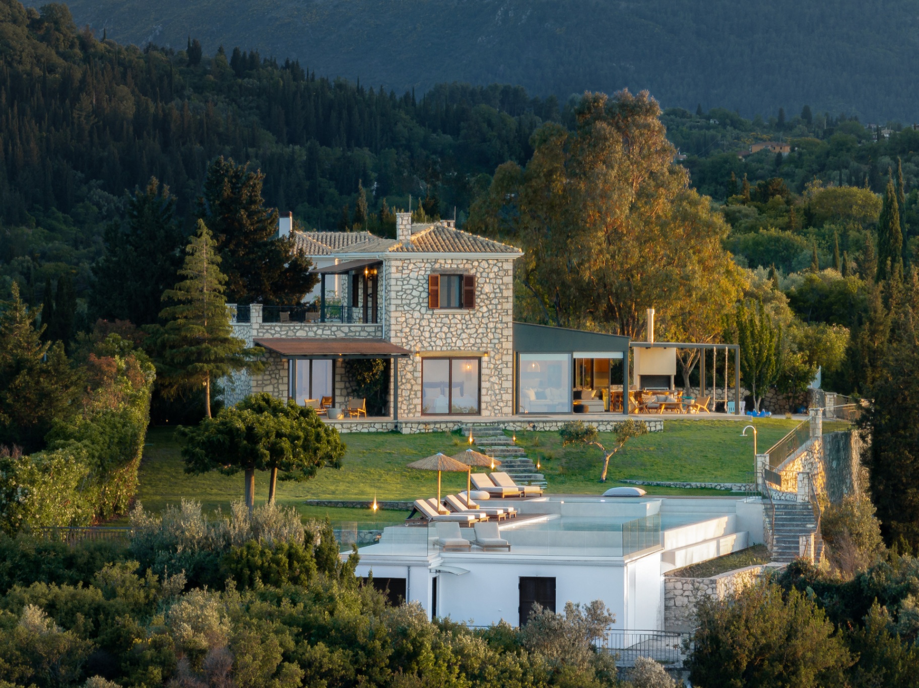 Villa Krinea, Villa mit privatem Pool und Meerblick oberhalb der Stadt Lefkada